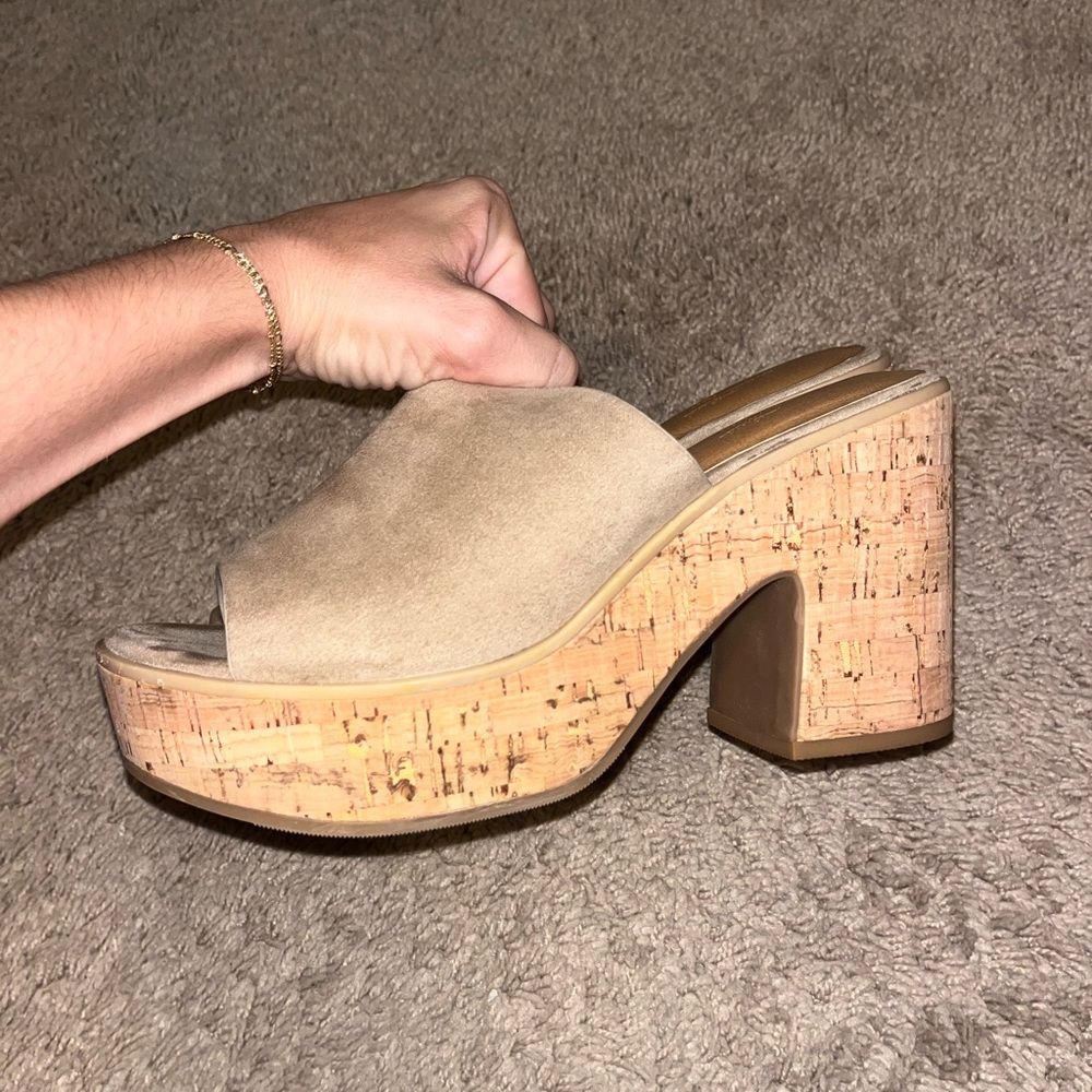 Women's Tan Wedge Sandals